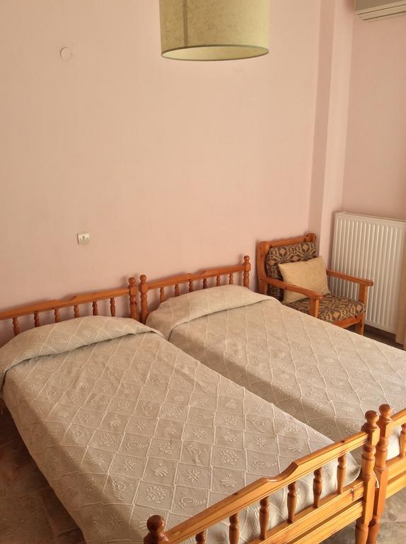 Apartments Rania Tolo Bilik gambar