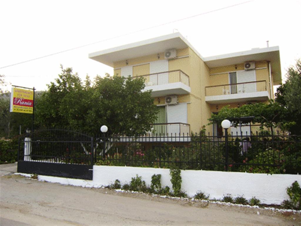 Apartments Rania Tolo Bilik gambar